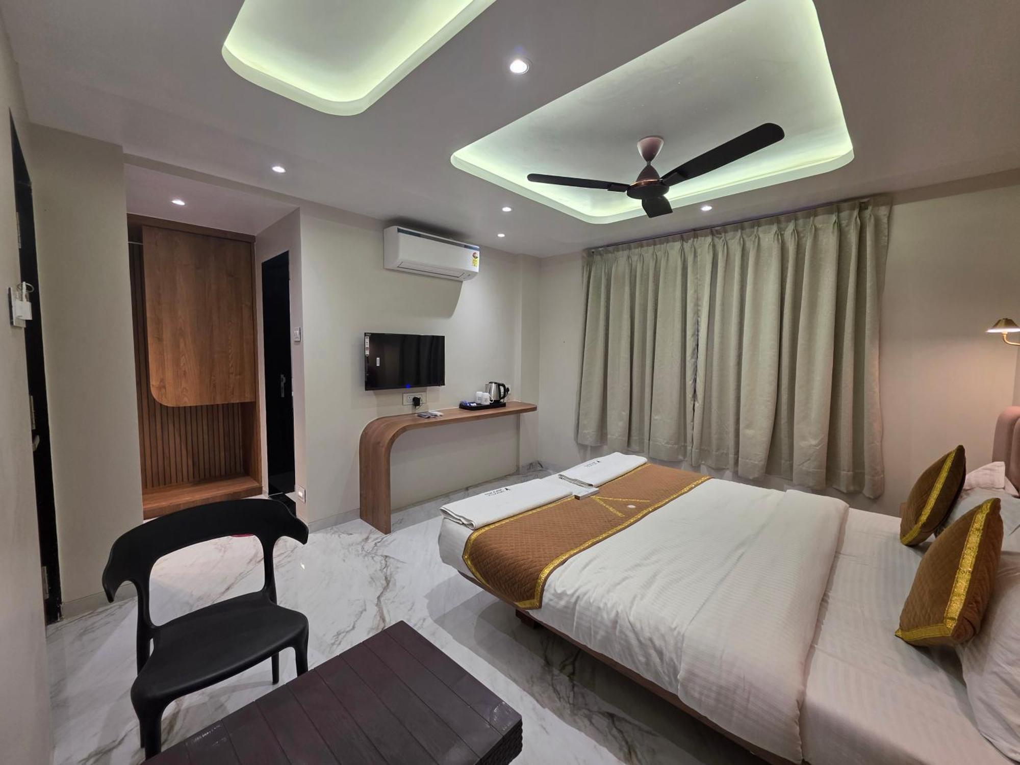 Hotel Vyankatesh & Pure Veg Restaurant Mahabaleshwar Luaran gambar