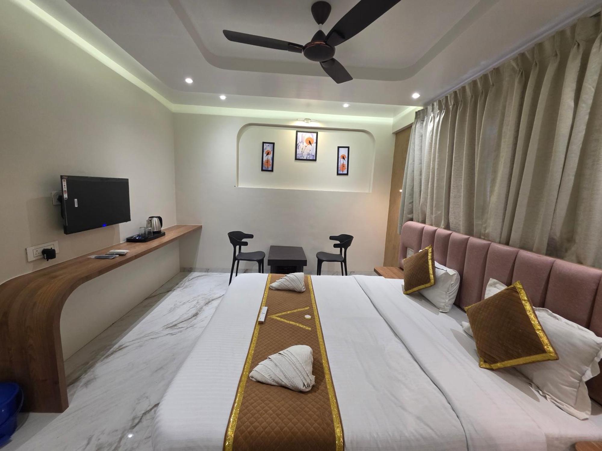 Hotel Vyankatesh & Pure Veg Restaurant Mahabaleshwar Luaran gambar