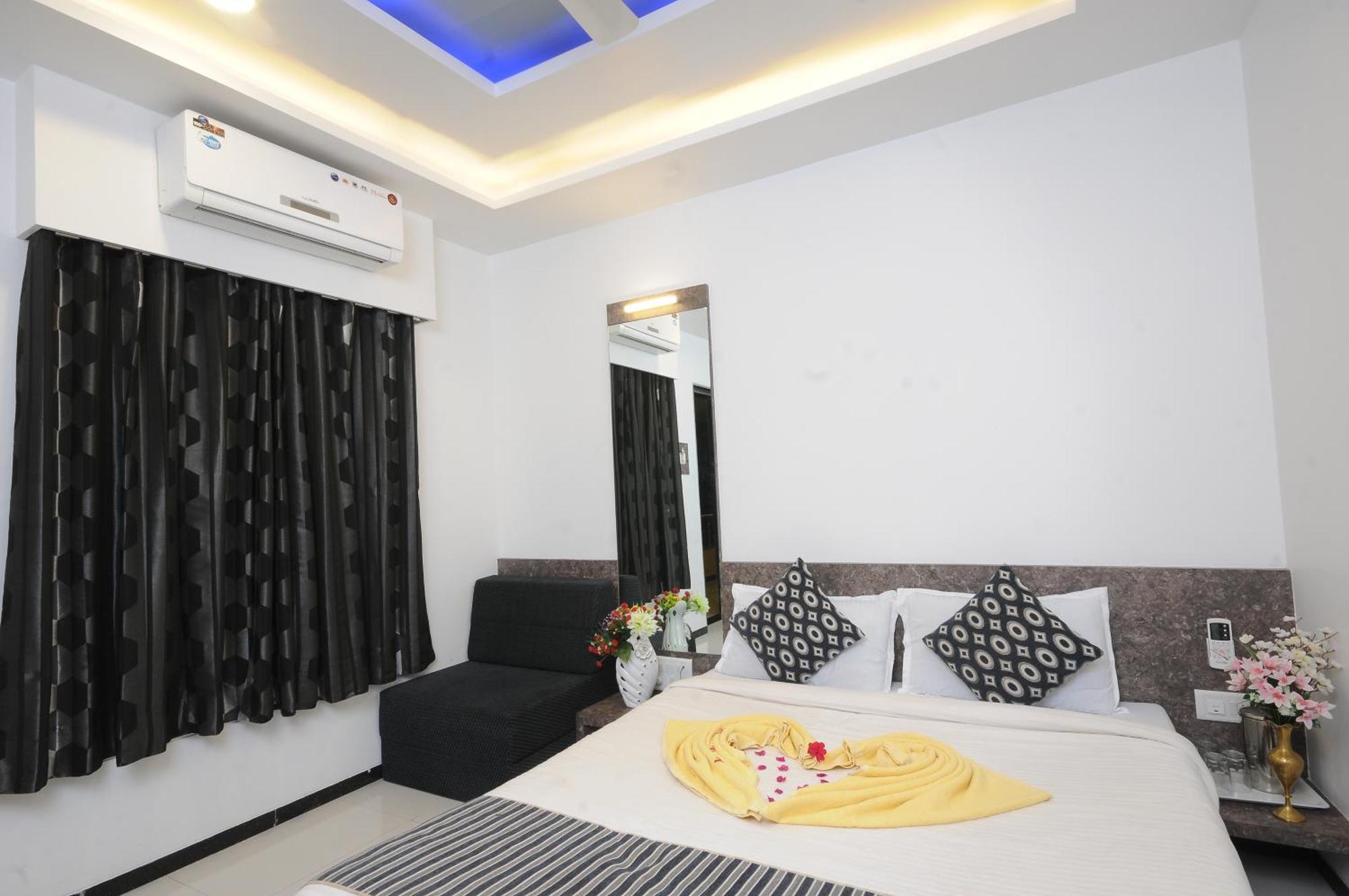 Hotel Vyankatesh & Pure Veg Restaurant Mahabaleshwar Luaran gambar