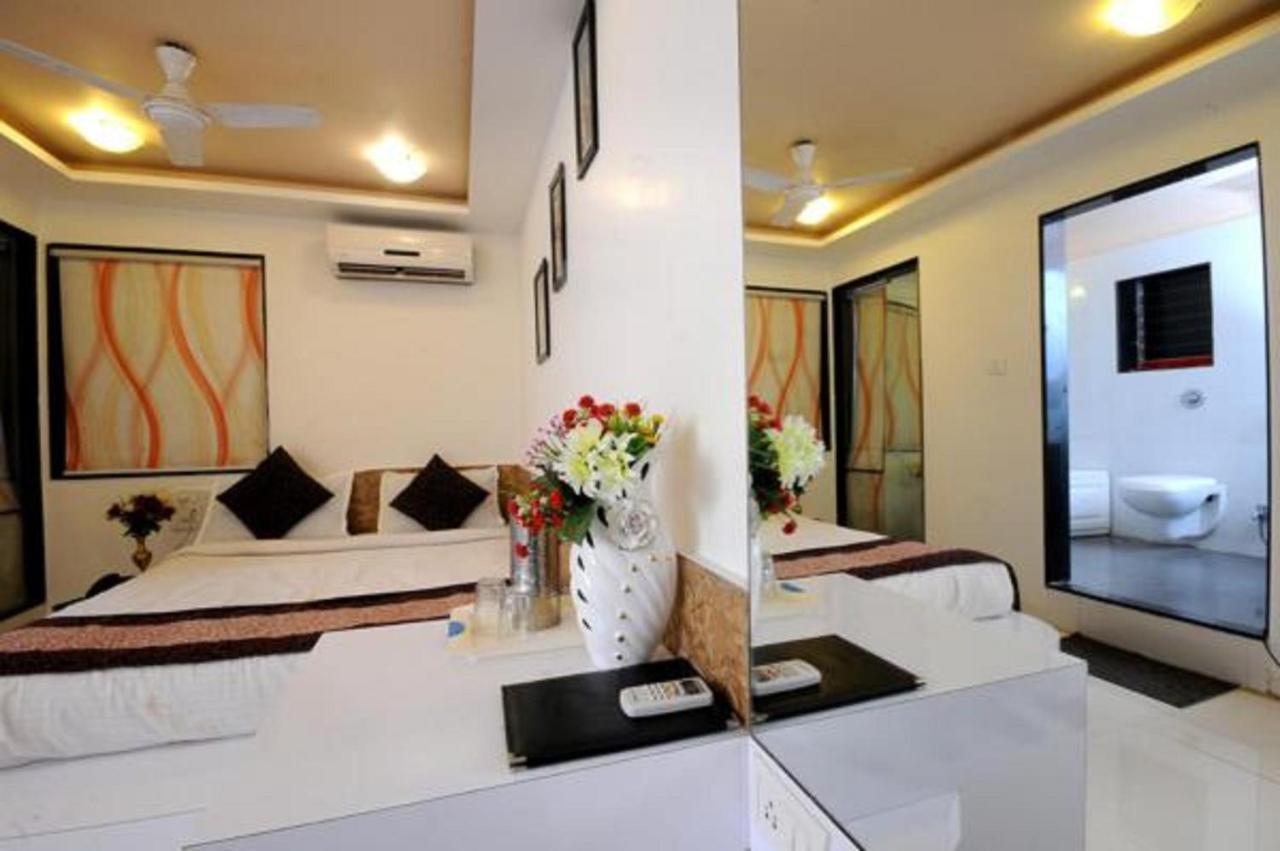 Hotel Vyankatesh & Pure Veg Restaurant Mahabaleshwar Luaran gambar