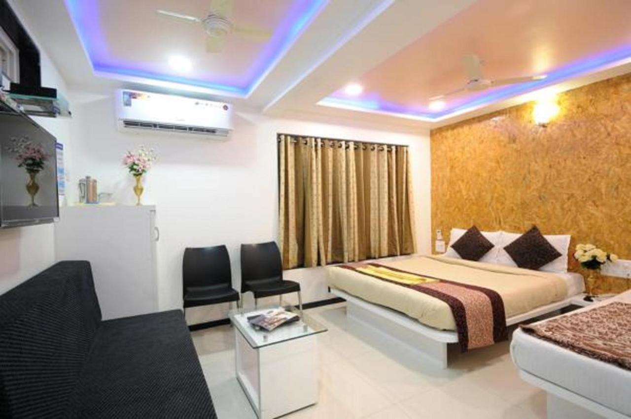 Hotel Vyankatesh & Pure Veg Restaurant Mahabaleshwar Luaran gambar