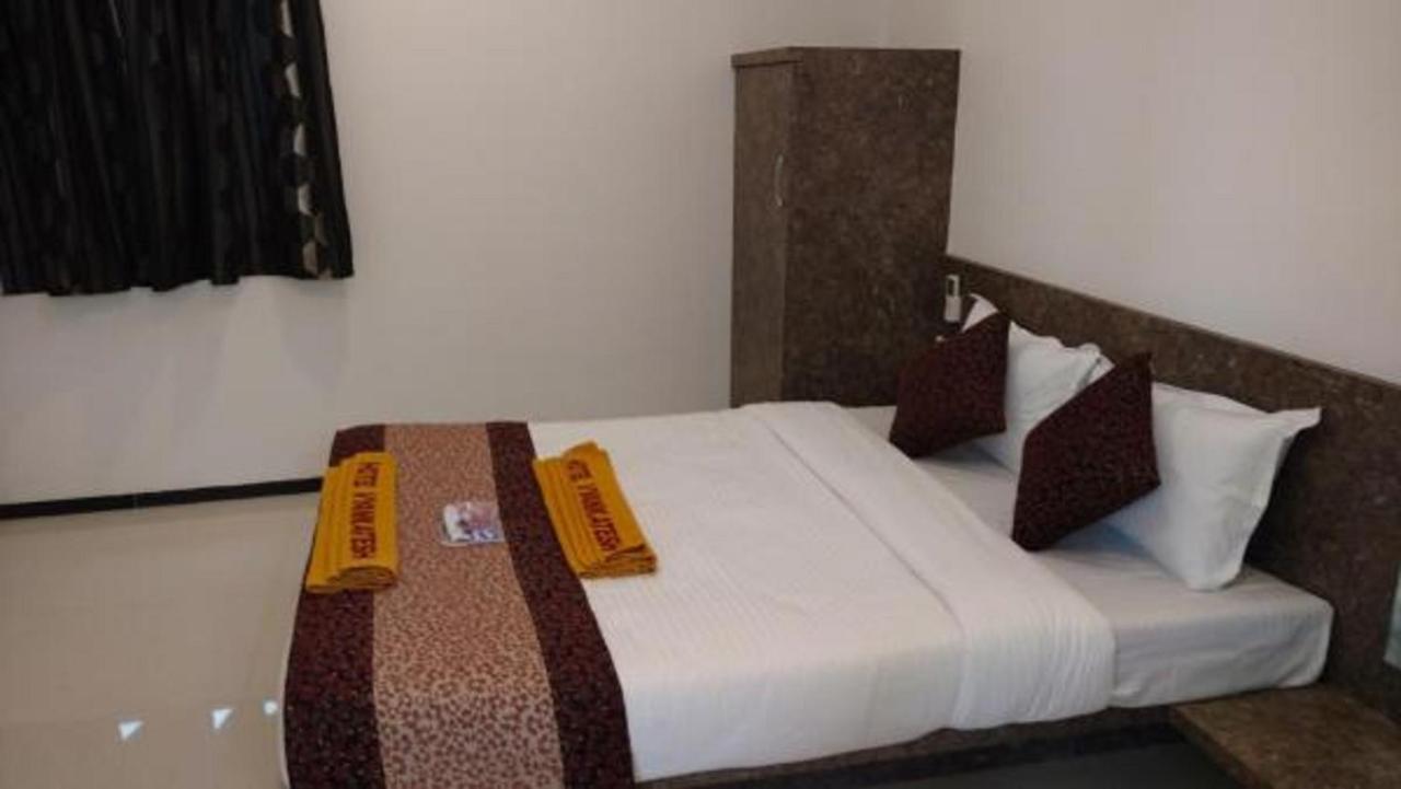 Hotel Vyankatesh & Pure Veg Restaurant Mahabaleshwar Luaran gambar